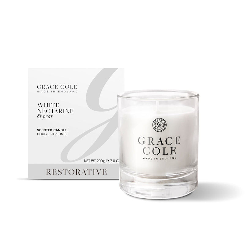 Grace Cole White Nectarine and Pear 200g: Lyxig kroppsvård med fruktig doft av vit nektarin och päron, återfuktar och vårdar huden.
