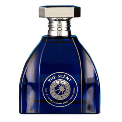 The Scent Eau de Parfum 100ml från Pendora Scents erbjuder en förförisk blandning av blommiga och träiga noter, som väcker känslor av lyx och elegans.