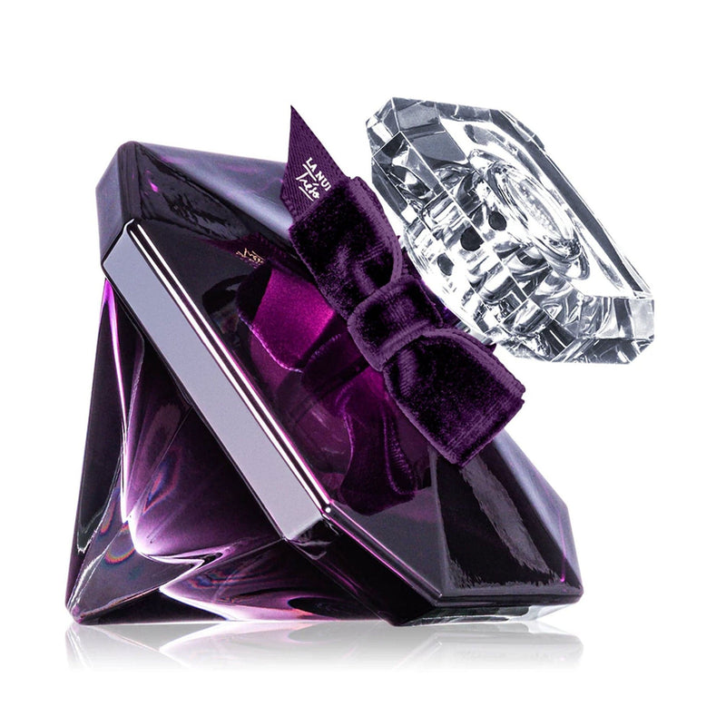 En sensuell och förförisk doft med noter av mörk choklad, ros och vanilj. Perfekt för romantiska kvällar. 50ml.